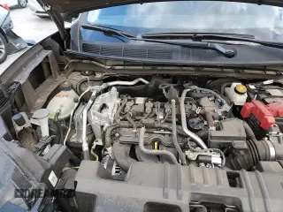 ✅ 2025 Nissan Kicks SR • VIN: 3N8AP6DA0SL323853 • Lot: 85579575. Wystawiony na Copart z przebiegiem 15 031 mil. Bezpłatny archiwum sprzedaży aukcyjnych z USA i szczegółowy raport historii pojazdu na DreamBid. Zdjęcie 14.