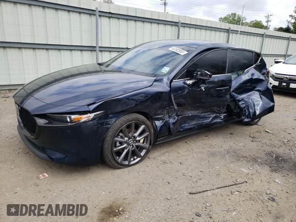 ✅ 2021 Mazda 3 Preferred • VIN: JM1BPBLL2M1319079 • Лот: 45392553. Опубликован ранее на Copart с пробегом 5 608 миль. Бесплатный доступ к архиву аукционных продаж из США и подробный отчёт об истории автомобиля на DreamBid. Изображение 1.
