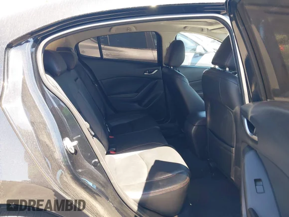 ✅ 2016 Mazda 3 i Grand Touring • VIN: JM1BM1X78G1299568 • Lot: 43122358. Wystawiony na IAAI z przebiegiem 66 812 mil. Bezpłatny archiwum sprzedaży aukcyjnych z USA i szczegółowy raport historii pojazdu na DreamBid. Zdjęcie 8.