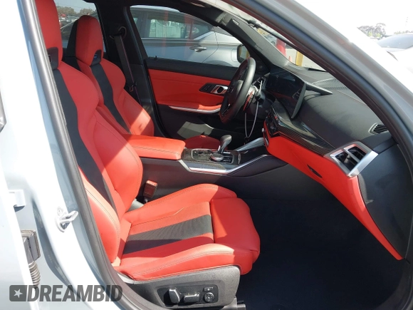 ✅ 2025 BMW M3 Competition xDrive • VIN: WBS33HJ09SFU20723 • Lot: 41998784. Wystawiony na IAAI z przebiegiem 3 927 mil. Bezpłatny archiwum sprzedaży aukcyjnych z USA i szczegółowy raport historii pojazdu na DreamBid. Zdjęcie 5.