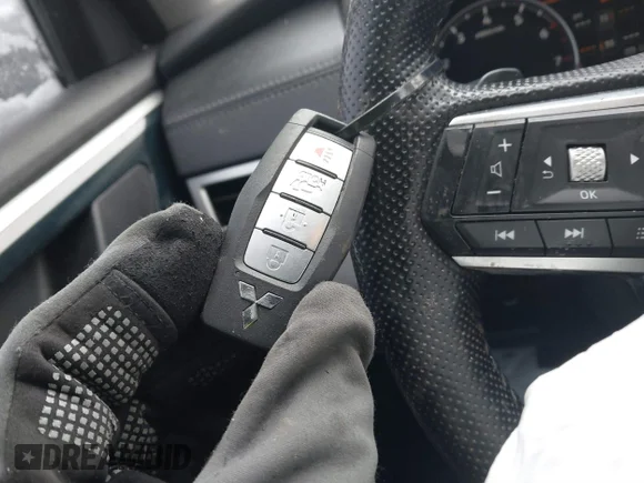 ✅ 2022 Mitsubishi Outlander SE • VIN: JA4J3UA84NZ010681 • Lot: 41333341. Wystawiony na IAAI z przebiegiem 60 082 mil. Bezpłatny archiwum sprzedaży aukcyjnych z USA i szczegółowy raport historii pojazdu na DreamBid. Zdjęcie 11.
