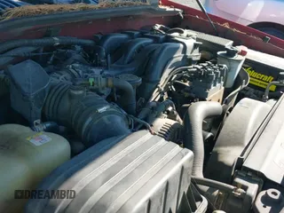 ✅ 2005 Ford Explorer XLT • VIN: 1FMZU73K95UB95478 • Lot: 43184199. Wystawiony na IAAI z przebiegiem 221 425 mil. Bezpłatny archiwum sprzedaży aukcyjnych z USA i szczegółowy raport historii pojazdu na DreamBid. Zdjęcie 12.