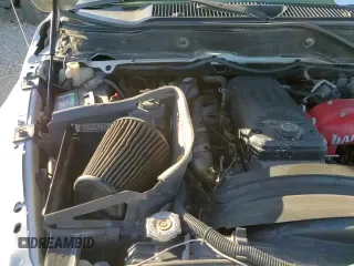 2005 Dodge 3500 SLT z VIN 3D7MS48C85G803889, wystawiony jako Copart lot #84667574 z przebiegiem 281 693 mil mil oraz Szkoda całkowita • Salvage title. Historia ofert i sprzedaży dostępna na DreamBid. Obrazek 13.