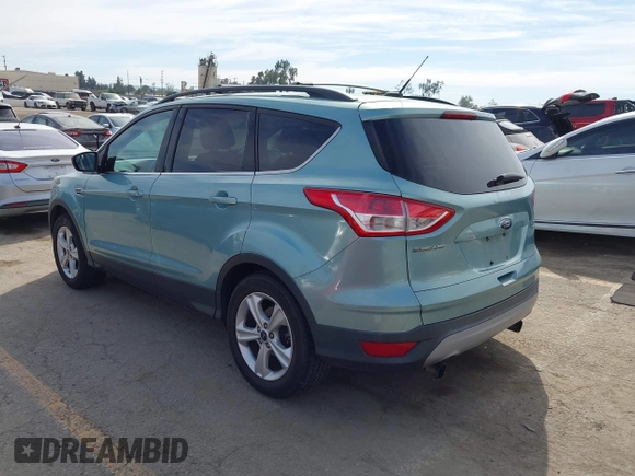 ✅ 2013 Ford Escape SE • VIN: 1FMCU9G98DUB40303 • Lot: 44733720. Wystawiony na IAAI z przebiegiem 77 648 mil. Bezpłatny archiwum sprzedaży aukcyjnych z USA i szczegółowy raport historii pojazdu na DreamBid. Zdjęcie 3.