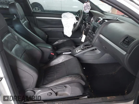 ✅ 2008 Volkswagen R32 • VIN: WVWKC71K48W144653 • Lot: 41545636. Wystawiony na IAAI z przebiegiem 178 385 mil. Bezpłatny archiwum sprzedaży aukcyjnych z USA i szczegółowy raport historii pojazdu na DreamBid. Zdjęcie 5.