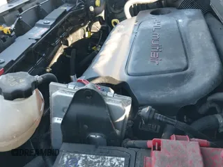 ✅ 2018 Jeep Renegade Upland • VIN: ZACCJBAB0JPH59507 • Lot: 43610633. Wystawiony na IAAI z przebiegiem 122 740 mil. Bezpłatny archiwum sprzedaży aukcyjnych z USA i szczegółowy raport historii pojazdu na DreamBid. Zdjęcie 22.