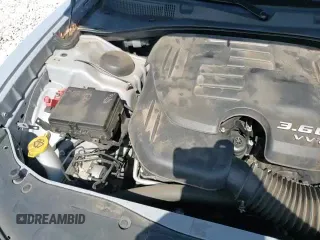 ✅ 2020 Dodge Charger SXT • VIN: 2C3CDXBG9LH195864 • Lot: 84933885. Wystawiony na Copart z przebiegiem 117 589 mil. Bezpłatny archiwum sprzedaży aukcyjnych z USA i szczegółowy raport historii pojazdu na DreamBid. Zdjęcie 15.