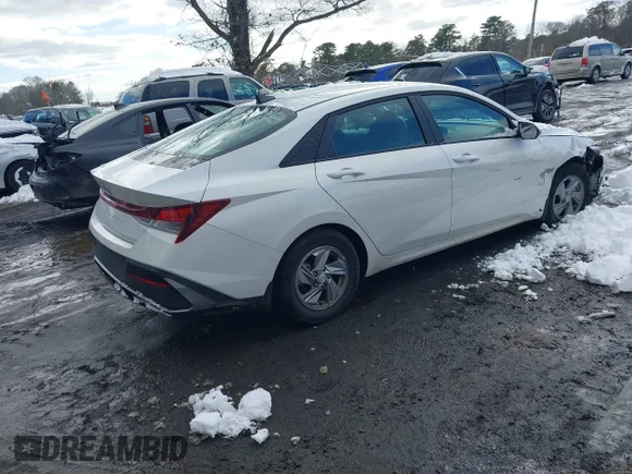 ✅ 2025 Hyundai Elantra SE • VIN: KMHLL4DG3SU913653 • Lot: 44419182. Wystawiony na IAAI z przebiegiem 5 108 mil. Bezpłatny archiwum sprzedaży aukcyjnych z USA i szczegółowy raport historii pojazdu na DreamBid. Zdjęcie 4.
