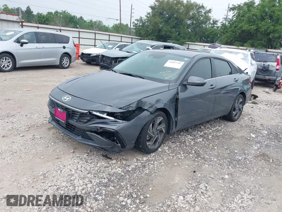 ✅ 2025 Hyundai Elantra SEL Convenience • VIN: KMHLS4DG0SU953885 • Лот: 45057747. Опубликован ранее на IAAI с пробегом 10 447 миль. Бесплатный доступ к архиву аукционных продаж из США и подробный отчёт об истории автомобиля на DreamBid. Изображение 2.