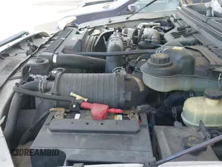 ✅ 2005 Ford Excursion Special Serv • VIN: 1FMSU41P75ED44768 • Лот: 41403366. Опубликован ранее на IAAI с пробегом 174 868 миль. Бесплатный доступ к архиву аукционных продаж из США и подробный отчёт об истории автомобиля на DreamBid. Изображение 19.