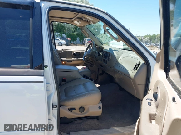 ✅ 2003 Ford F-150 XLT • VIN: 1FTRW08L93KA94117 • Lot: 42555568. Wystawiony na IAAI z przebiegiem 147 228 mil. Bezpłatny archiwum sprzedaży aukcyjnych z USA i szczegółowy raport historii pojazdu na DreamBid. Zdjęcie 5.