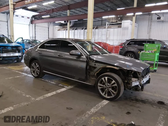 ✅ 2020 Mercedes-Benz C 300 • VIN: W1KWF8EB9LR591257 • Лот: 45030089. Опубліковано раніше на IAAI з пробігом 115 217 миль. Безкоштовний доступ до архіву аукціонних продажів зі США та докладний звіт про історію автомобіля на DreamBid. Зображення 1.