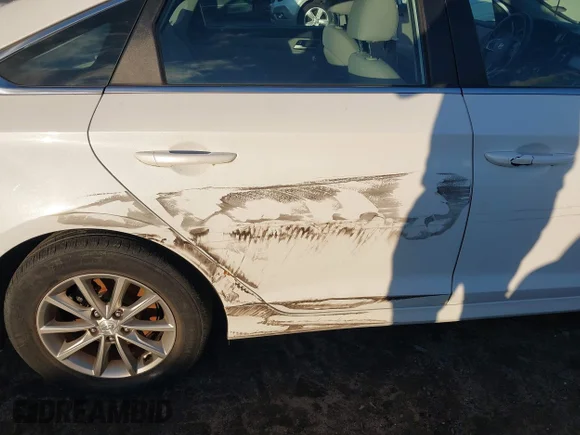 ✅ 2018 Hyundai Sonata SE • VIN: 5NPE24AF3JH679132 • Lot: 44104743. Wystawiony na IAAI z przebiegiem 67 645 mil. Bezpłatny archiwum sprzedaży aukcyjnych z USA i szczegółowy raport historii pojazdu na DreamBid. Zdjęcie 6.