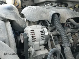 ✅ 2003 Chevrolet Silverado 2500HD LS • VIN: 1GCHK29U33E286917 • Lot: 43442116. Wystawiony na IAAI z przebiegiem 273 361 mil. Bezpłatny archiwum sprzedaży aukcyjnych z USA i szczegółowy raport historii pojazdu na DreamBid. Zdjęcie 12.