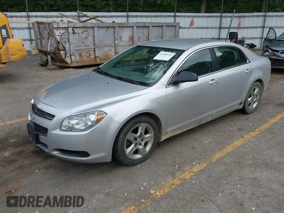 ✅ 2011 Chevrolet Malibu LS • VIN: 1G1ZB5EU8BF328155 • Lot: 42488926. Wystawiony na IAAI z przebiegiem 169 908 mil. Bezpłatny archiwum sprzedaży aukcyjnych z USA i szczegółowy raport historii pojazdu na DreamBid. Zdjęcie 2.