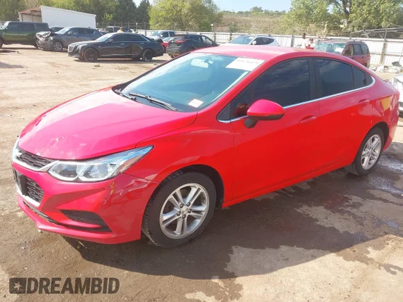 ✅ 2017 Chevrolet Cruze LT • VIN: 1G1BE5SM8H7228492 • Lot: 43476425. Wystawiony na IAAI z przebiegiem 98 235 mil. Bezpłatny archiwum sprzedaży aukcyjnych z USA i szczegółowy raport historii pojazdu na DreamBid. Zdjęcie 2.