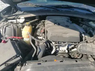 ✅ 2017 Chevrolet Camaro 1LT • VIN: 1G1FB1RX4H0215928 • Lot: 93382035. Wystawiony na Copart z przebiegiem 87 142 mil. Bezpłatny archiwum sprzedaży aukcyjnych z USA i szczegółowy raport historii pojazdu na DreamBid. Zdjęcie 16.