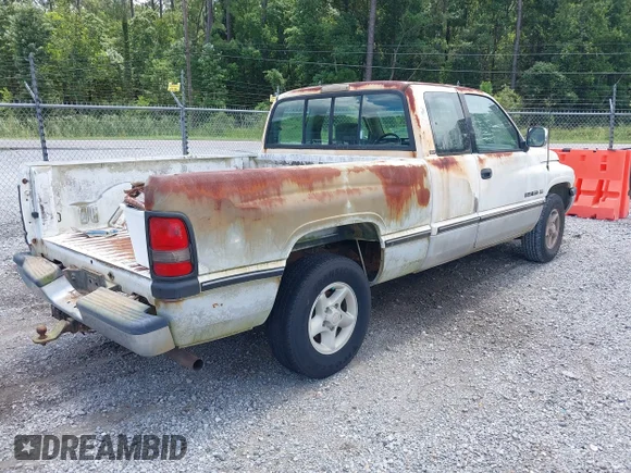 ✅ 1996 Dodge 1500 • VIN: 3B7HC13Z1TM159038 • Lot: 42650648. Listed on IAAI with 138,197 mi. Free auction sales archive from the USA and detailed vehicle history report at DreamBid. Image 4.