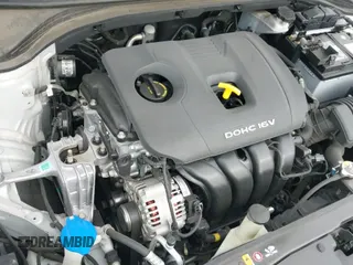 ✅ 2018 Hyundai Elantra Value Edition • VIN: 5NPD84LF1JH362425 • Лот: 43251300. Опубликован ранее на IAAI с пробегом 69 542 миль. Бесплатный доступ к архиву аукционных продаж из США и подробный отчёт об истории автомобиля на DreamBid. Изображение 18.