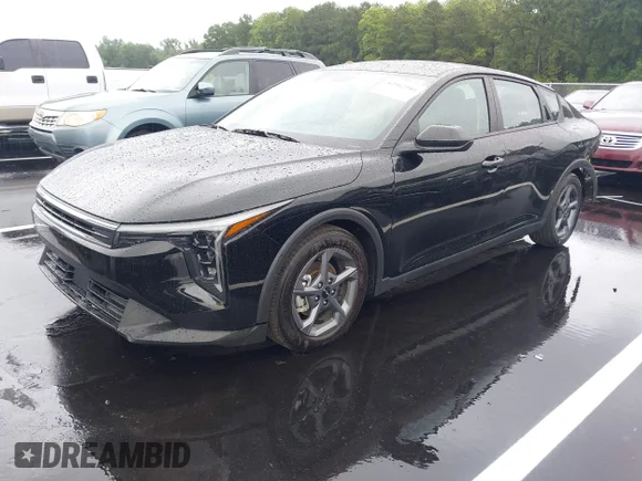 ✅ 2025 Kia K4 LXS • VIN: 3KPFT4DE1SE116820 • Lot: 42962944. Listed on IAAI with 3,762 mi. Free auction sales archive from the USA and detailed vehicle history report at DreamBid. Image 2.