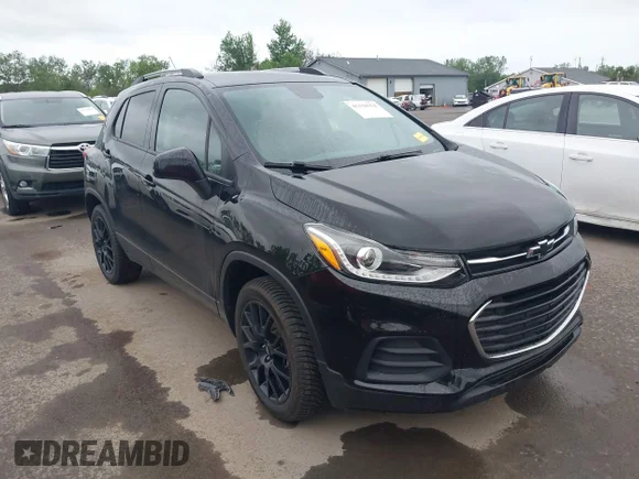 ✅ 2022 Chevrolet Trax LT • VIN: KL7CJPSM1NB534930 • Lot: 45150374. Listed on IAAI with 18,796 mi. Free auction sales archive from the USA and detailed vehicle history report at DreamBid. Image 1.