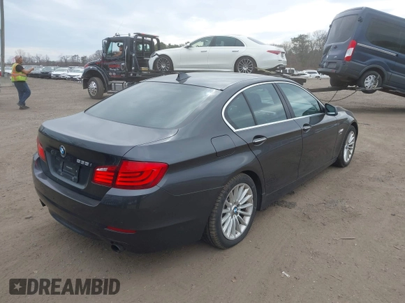✅ 2011 BMW 5 Series 535i xDrive • VIN: WBAFU7C50BC871901 • Lot: 44773678. Wystawiony na IAAI z przebiegiem 127 303 mil. Bezpłatny archiwum sprzedaży aukcyjnych z USA i szczegółowy raport historii pojazdu na DreamBid. Zdjęcie 4.