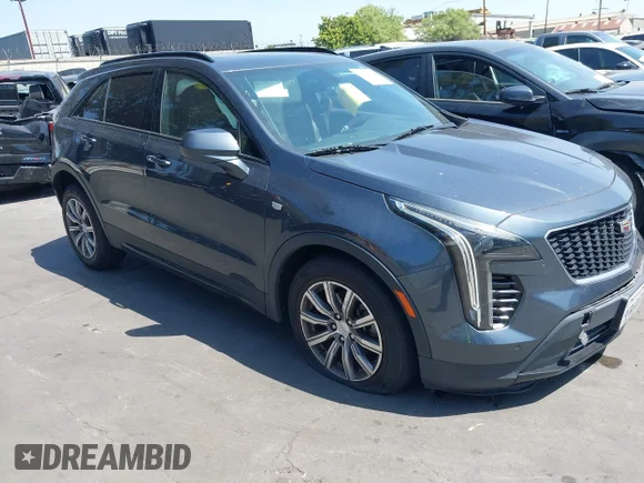 ✅ 2019 Cadillac XT4 FWD Sport • VIN: 1GYFZER47KF195589 • Lot: 44797828. Wystawiony na IAAI z przebiegiem 64 227 mil. Bezpłatny archiwum sprzedaży aukcyjnych z USA i szczegółowy raport historii pojazdu na DreamBid. Zdjęcie 1.