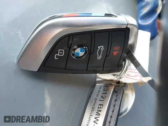 ✅ 2022 BMW M4 Competition xDrive • VIN: WBS33BA00NCJ63924 • Lot: 41549620. Wystawiony na IAAI z przebiegiem 9 046 mil. Bezpłatny archiwum sprzedaży aukcyjnych z USA i szczegółowy raport historii pojazdu na DreamBid. Zdjęcie 11.