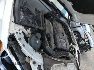 ✅ 2018 Mercedes-Benz C 300 • VIN: 55SWF4JBXJU278051 • Lot: 67998465. Wystawiony na Copart z przebiegiem 117 242 mil. Bezpłatny archiwum sprzedaży aukcyjnych z USA i szczegółowy raport historii pojazdu na DreamBid. Zdjęcie 13.