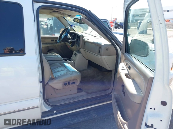 ✅ 2002 Chevrolet Tahoe LT • VIN: 1GNEC13Z32J335075 • Lot: 43088100. Wystawiony na IAAI z przebiegiem 232 322 mil. Bezpłatny archiwum sprzedaży aukcyjnych z USA i szczegółowy raport historii pojazdu na DreamBid. Zdjęcie 5.