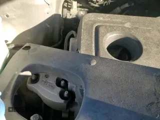 ✅ 2019 Kia Sorento LX • VIN: 5XYPG4A32KG512690 • Лот: 82480495. Опубликован ранее на Copart с пробегом 77 153 миль. Бесплатный доступ к архиву аукционных продаж из США и подробный отчёт об истории автомобиля на DreamBid. Изображение 16.