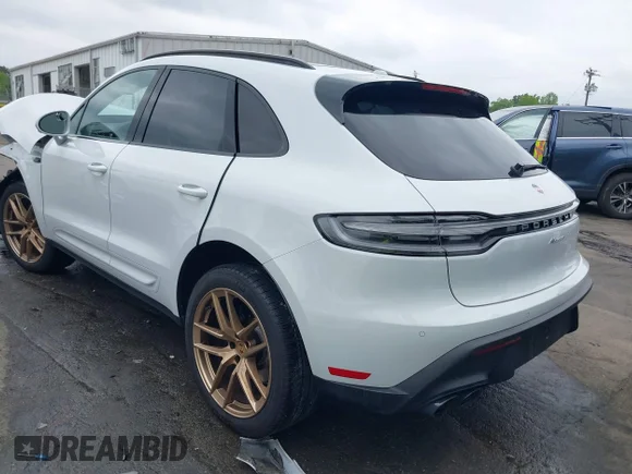 ✅ 2025 Porsche Macan • VIN: WP1AA2A51SLB02401 • Лот: 44977262. Опубликован ранее на IAAI с пробегом 17 299 миль. Бесплатный доступ к архиву аукционных продаж из США и подробный отчёт об истории автомобиля на DreamBid. Изображение 3.