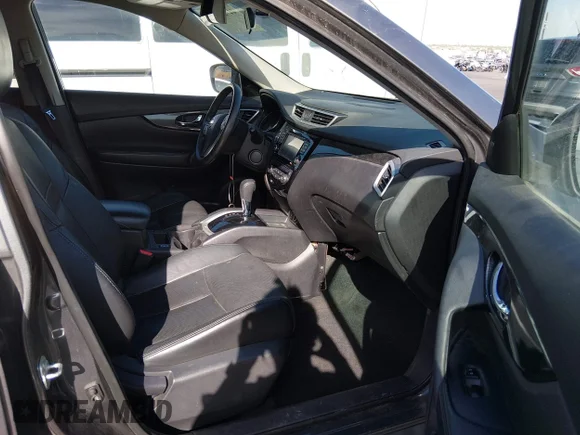 ✅ 2015 Nissan Rogue SV • VIN: 5N1AT2MV5FC825421 • Lot: 44723202. Wystawiony na IAAI z przebiegiem 102 451 mil. Bezpłatny archiwum sprzedaży aukcyjnych z USA i szczegółowy raport historii pojazdu na DreamBid. Zdjęcie 5.