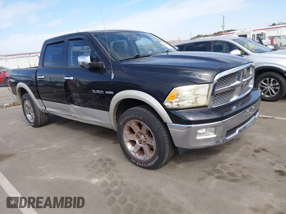✅ 2009 Dodge 1500 Laramie • VIN: 1D3HV13TX9J530300 • Лот: 44575957. Опубликован ранее на IAAI с пробегом 212 927 миль. Бесплатный доступ к архиву аукционных продаж из США и подробный отчёт об истории автомобиля на DreamBid. Изображение 1.