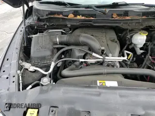 2018 Ram 1500 Express z VIN 1C6RR6FTXJS211396, wystawiony jako Copart lot #82257075 z przebiegiem 101 339 mil mil oraz Szkoda całkowita • Salvage title. Historia ofert i sprzedaży dostępna na DreamBid. Obrazek 13.