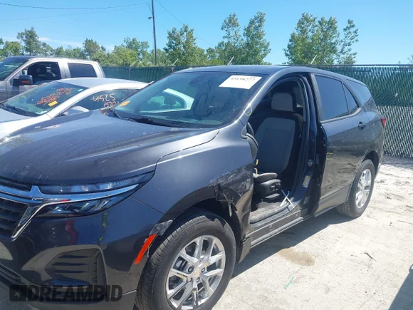 ✅ 2022 Chevrolet Equinox LS • VIN: 3GNAXSEV1NS166230 • Lot: 45198277. Wystawiony na IAAI z przebiegiem 40 490 mil. Bezpłatny archiwum sprzedaży aukcyjnych z USA i szczegółowy raport historii pojazdu na DreamBid. Zdjęcie 6.