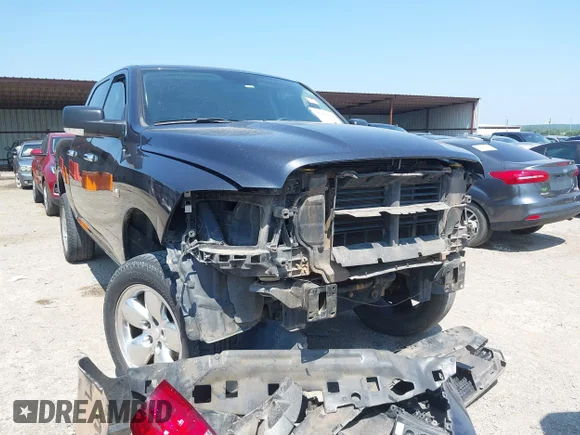 ✅ 2018 Ram 1500 Lone Star • VIN: 1C6RR6LT0JS350182 • Lot: 42461660. Wystawiony na IAAI z przebiegiem 92 023 mil. Bezpłatny archiwum sprzedaży aukcyjnych z USA i szczegółowy raport historii pojazdu na DreamBid. Zdjęcie 1.