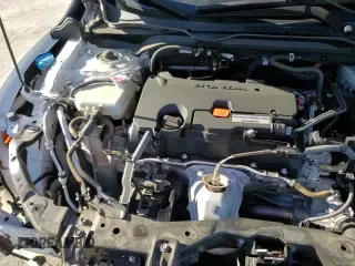 ✅ 2018 Honda Civic LX • VIN: 19XFC2F51JE202855 • Лот: 91293445. Опубликован ранее на Copart с пробегом 56 359 миль. Бесплатный доступ к архиву аукционных продаж из США и подробный отчёт об истории автомобиля на DreamBid. Изображение 16.