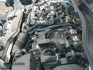 ✅ 2024 Toyota Corolla Cross Hybrid S • VIN: 7MUFBABG5RV045875 • Лот: 42645934. Опубликован ранее на IAAI с пробегом 17 877 миль. Бесплатный доступ к архиву аукционных продаж из США и подробный отчёт об истории автомобиля на DreamBid. Изображение 22.