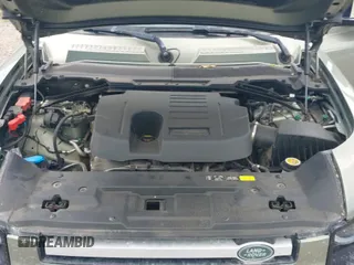 ✅ 2020 Land Rover Defender SE • VIN: SALEP7EU4L2019917 • Lot: 43071762. Wystawiony na IAAI z przebiegiem 67 781 mil. Bezpłatny archiwum sprzedaży aukcyjnych z USA i szczegółowy raport historii pojazdu na DreamBid. Zdjęcie 19.