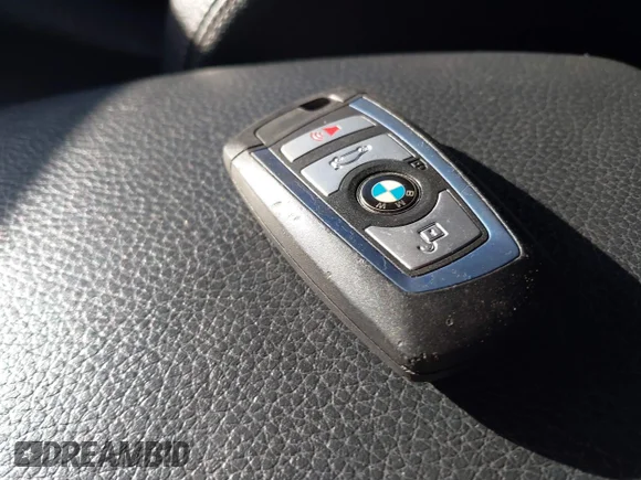 ✅ 2018 BMW 3 Series 340i • VIN: WBA8B3C58JK384781 • Lot: 41634839. Listed on IAAI with 74,085 mi. Free auction sales archive from the USA and detailed vehicle history report at DreamBid. Image 11.