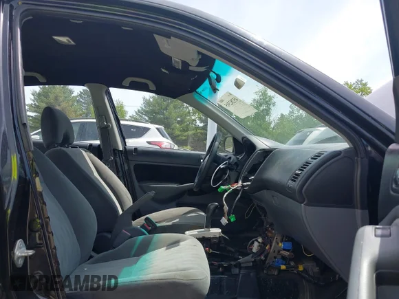 ✅ 2005 Honda Civic LX • VIN: 2HGES16555H581721 • Lot: 45282305. Wystawiony na IAAI z przebiegiem 162 539 mil. Bezpłatny archiwum sprzedaży aukcyjnych z USA i szczegółowy raport historii pojazdu na DreamBid. Zdjęcie 5.