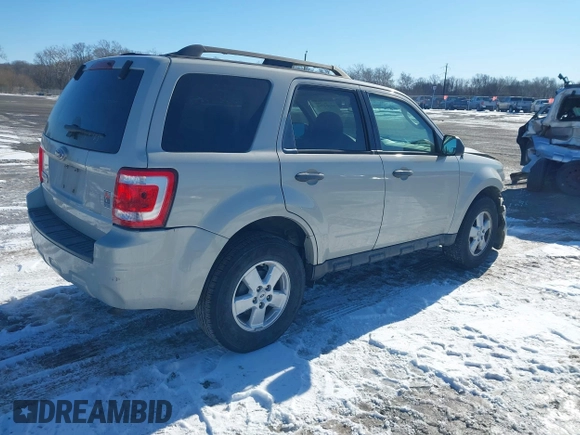 ✅ 2009 Ford Escape XLT • VIN: 1FMCU03729KA21715 • Lot: 44204390. Wystawiony na IAAI z przebiegiem 129 379 mil. Bezpłatny archiwum sprzedaży aukcyjnych z USA i szczegółowy raport historii pojazdu na DreamBid. Zdjęcie 4.