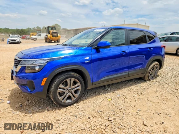 ✅ 2022 Kia Seltos LX • VIN: KNDEPCAA7N7255513 • Лот: 56275386. Опубліковано раніше на Copart з пробігом 59 290 миль. Безкоштовний доступ до архіву аукціонних продажів зі США та докладний звіт про історію автомобіля на DreamBid. Зображення 1.