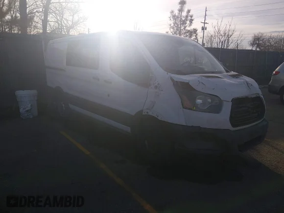 ✅ 2015 Ford Transit Cargo • VIN: 1FTNE1YG7FKB05467 • Лот: 44330050. Опубліковано раніше на IAAI з пробігом 291 865 миль. Безкоштовний доступ до архіву аукціонних продажів зі США та докладний звіт про історію автомобіля на DreamBid. Зображення 1.