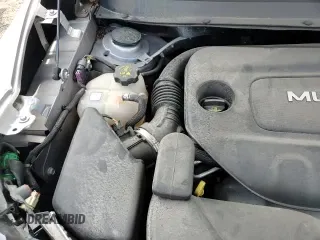 ✅ 2018 Jeep Cherokee Latitude • VIN: 1C4PJLCB0JD615877 • Lot: 69749895. Wystawiony na Copart z przebiegiem 68 023 mil. Bezpłatny archiwum sprzedaży aukcyjnych z USA i szczegółowy raport historii pojazdu na DreamBid. Zdjęcie 14.