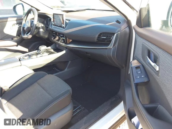 ✅ 2021 Nissan Rogue SV • VIN: 5N1AT3BBXMC763638 • Lot: 44648496. Wystawiony na IAAI z przebiegiem 89 813 mil. Bezpłatny archiwum sprzedaży aukcyjnych z USA i szczegółowy raport historii pojazdu na DreamBid. Zdjęcie 5.