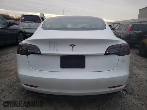 ✅ 2019 Tesla Model 3 Mid Range • VIN: 5YJ3E1EA7KF419389 • Lot: 71806132. Wystawiony na Copart z przebiegiem Nie podano. Bezpłatny archiwum sprzedaży aukcyjnych z USA i szczegółowy raport historii pojazdu na DreamBid. Zdjęcie 6.