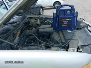 ✅ 2016 Ford Expedition XLT • VIN: 1FMJU1HT4GEF18277 • Lot: 42401047. Listed on IAAI with 135,224 mi. Free auction sales archive from the USA and detailed vehicle history report at DreamBid. Image 19.