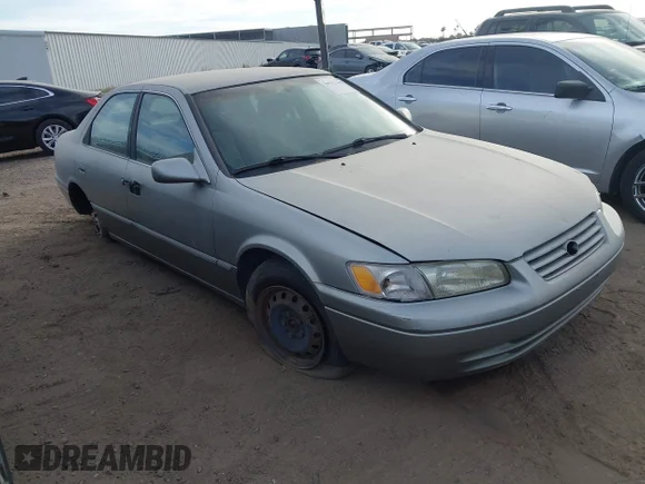 ✅ 1998 Toyota Camry LE • VIN: JT2BF22K5W0122047 • Lot: 44512489. Wystawiony na IAAI z przebiegiem Nie podano. Bezpłatny archiwum sprzedaży aukcyjnych z USA i szczegółowy raport historii pojazdu na DreamBid. Zdjęcie 1.
